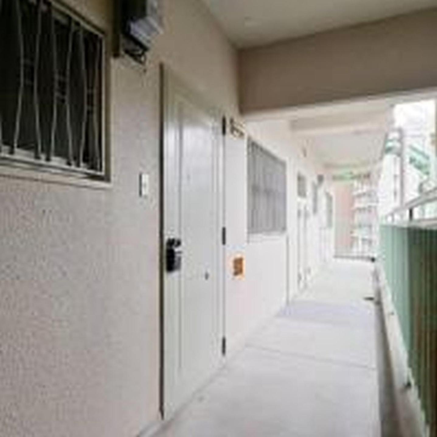 シティハイツ新大阪703 Apartment *