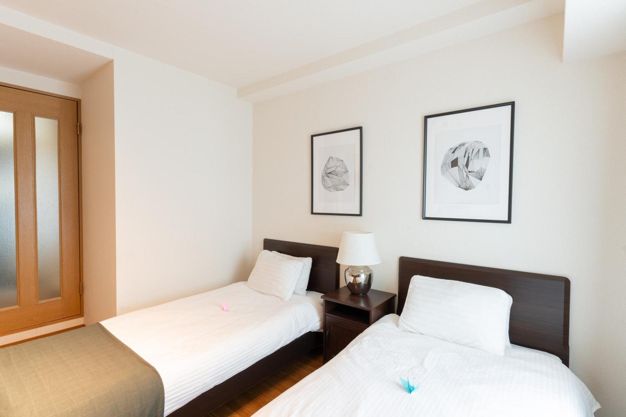 Apartment コンフィデンスロン703 Ōsaka